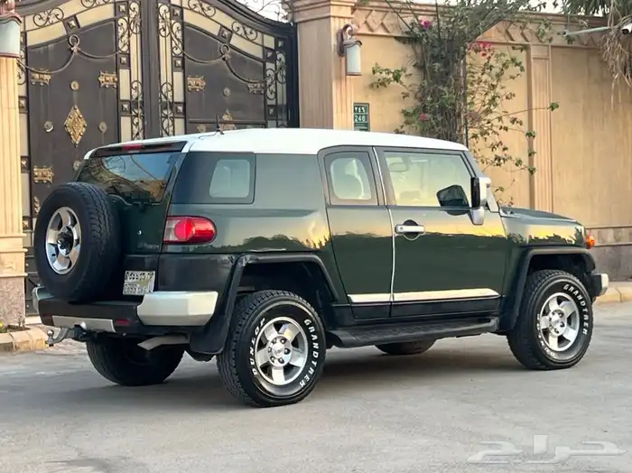 تويوتا اف جي 2010 6