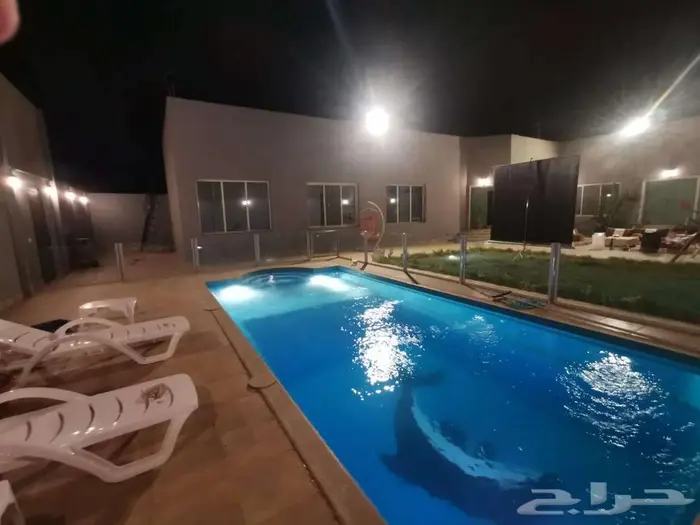 للبيع إستراحة مؤثثة بمخطط الرياض على شارعين 2