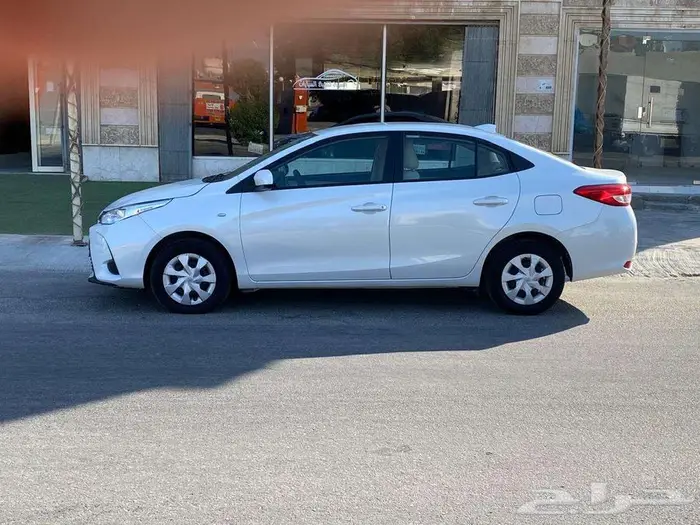 تويوتا يارس 2022 Y وارد عبداللطيف استخدام شخصي للبيع 11