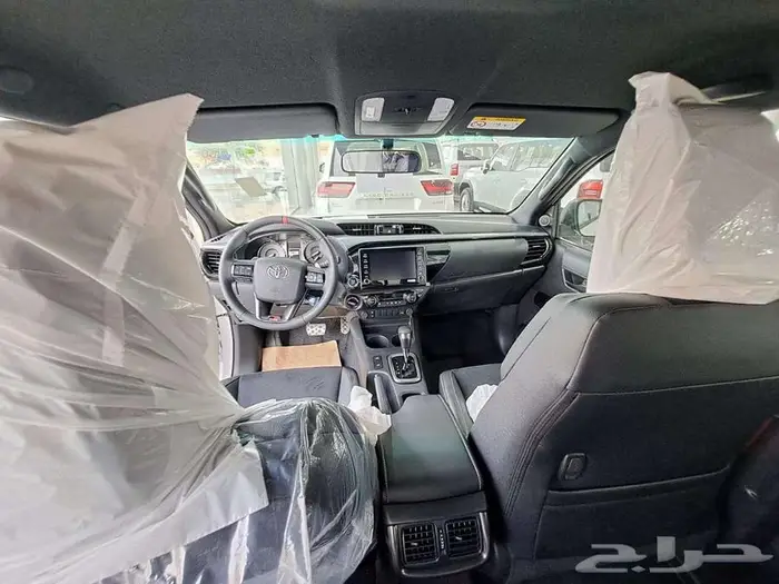 تويوتا هايلكس جي آر بنزين 2025 6