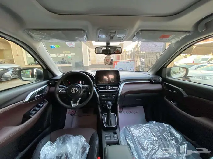 تويوتا أوربان كروزر GLX موديل 2026 4