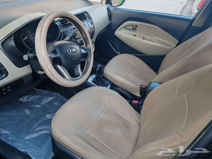 Kia Rio 2013   Clean   Daily Driver   Hatchback 4