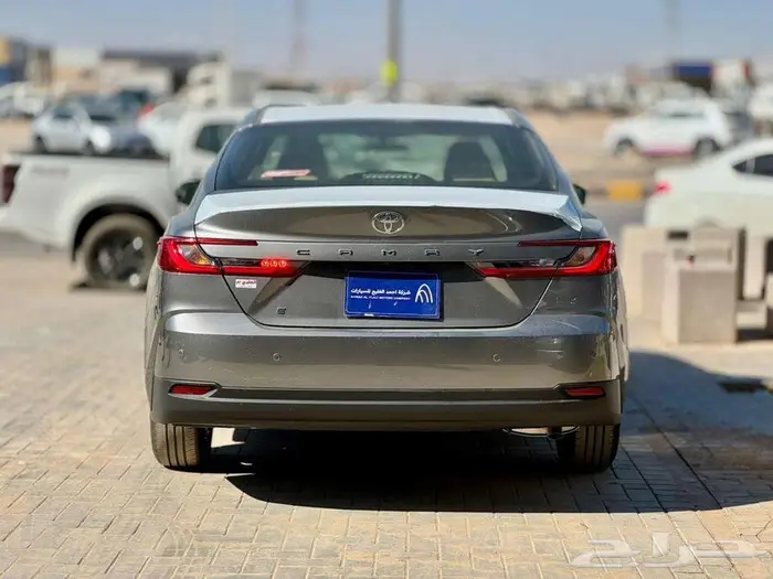 تويوتا كامرى E بنزين 2025 مبيعات التقسيط 3