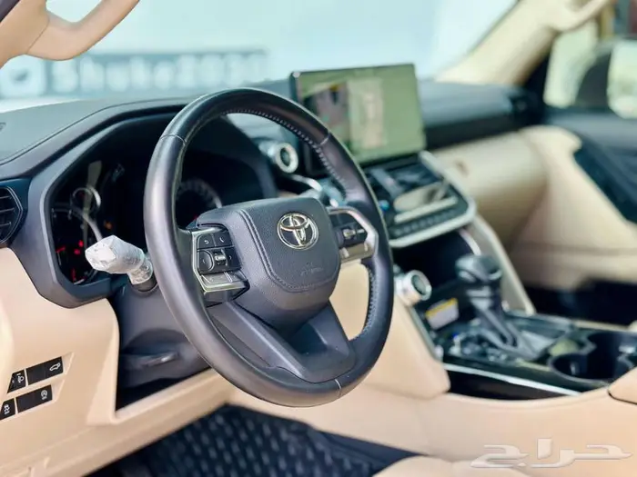 تويوتا لاندكروزر GXR 2023 8