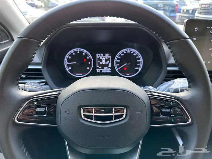 جيلي ام جراند 2025 21