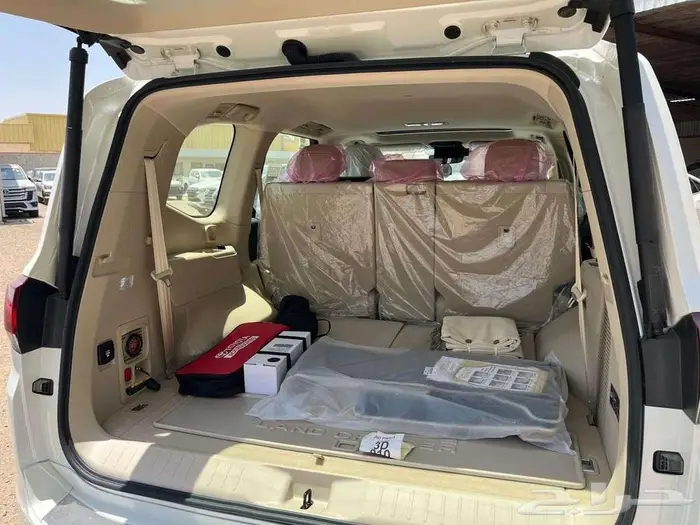 لاندكروزر GXR L4 2025 نقد وتقسيط 7