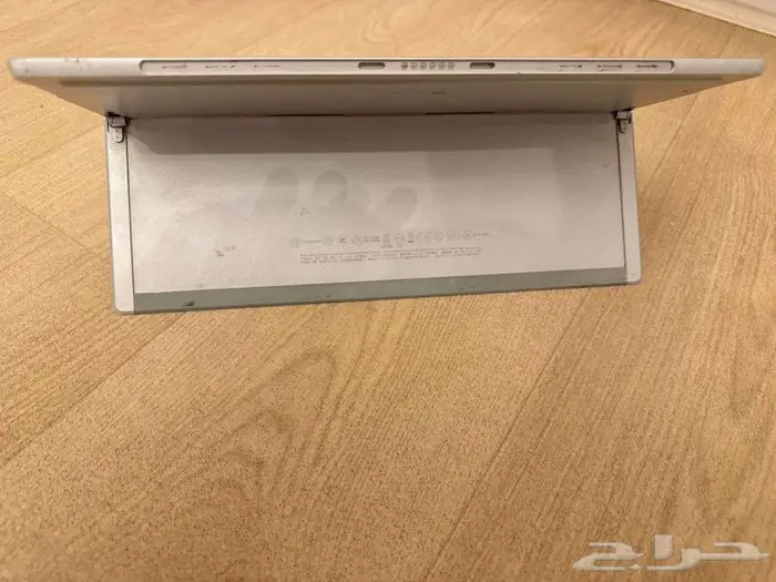 جهاز مايكروسوفت سيرفس برو 7 1