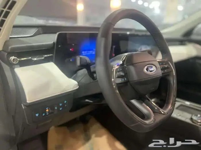 فورد تورس ترند وتيتانيوم 2026 عالمك نحو الفخامة والرقى 11