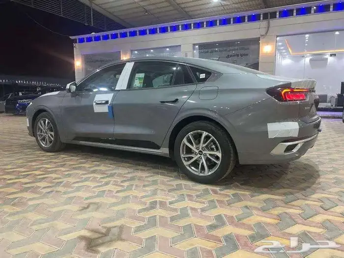 فورد تورس ترند وتيتانيوم 2026 عالمك نحو الفخامة والرقى 3