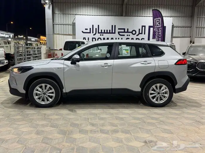 تويوتا كرولا كروس هايبرد استاندر عرض خاص 1