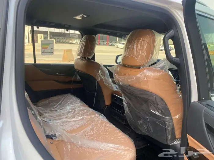 لكزس LX 600 2024 11