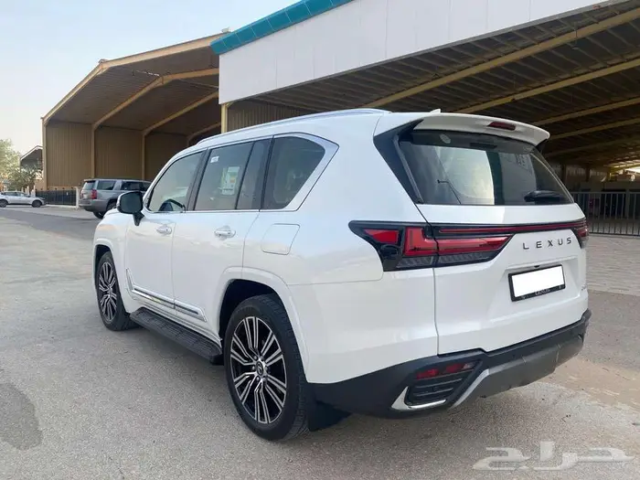 لكزس LX 600 2024 9