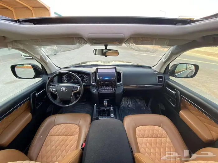 لاندكروزر GXR 2021 V8 تورنق فل كامل 19