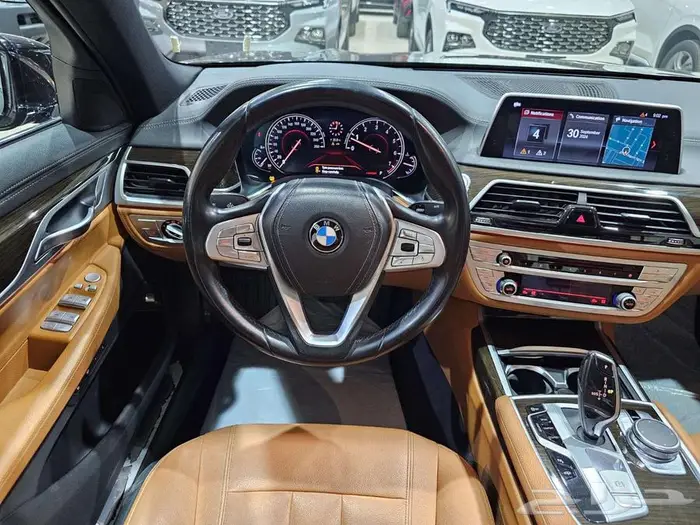 بي ام دبليو 730Li 2018 فئة بيزنس 14