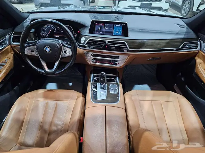 بي ام دبليو 730Li 2018 فئة بيزنس 11