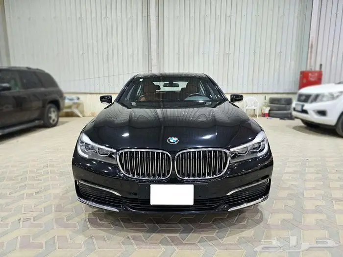 بي ام دبليو 730Li 2018 فئة بيزنس 0