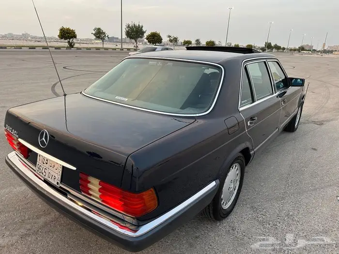 للبيع مرسدس حجم 560 84