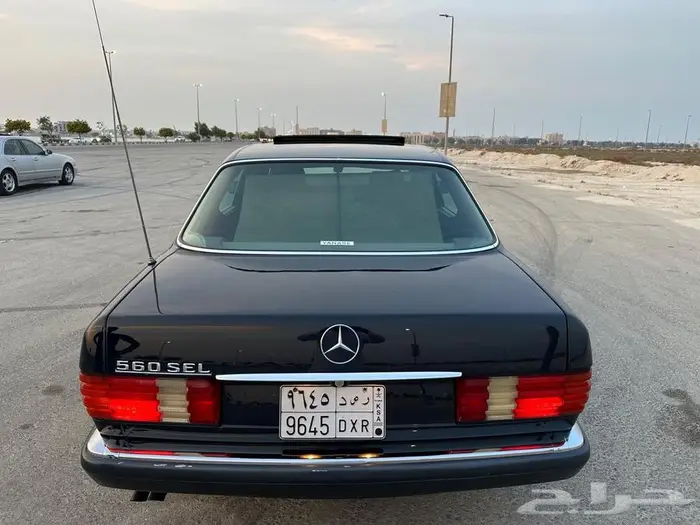 للبيع مرسدس حجم 560 26