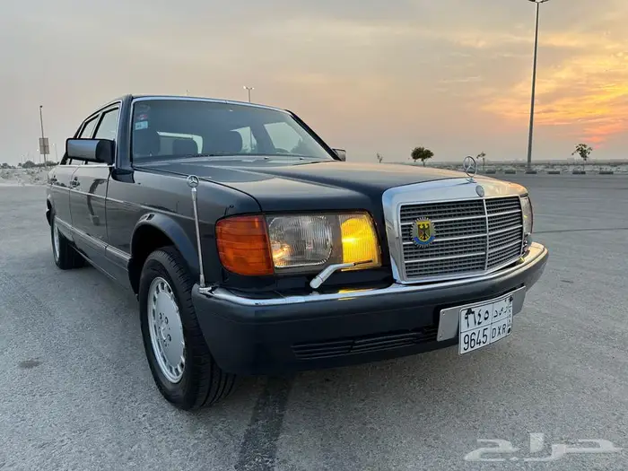 للبيع مرسدس حجم 560 8