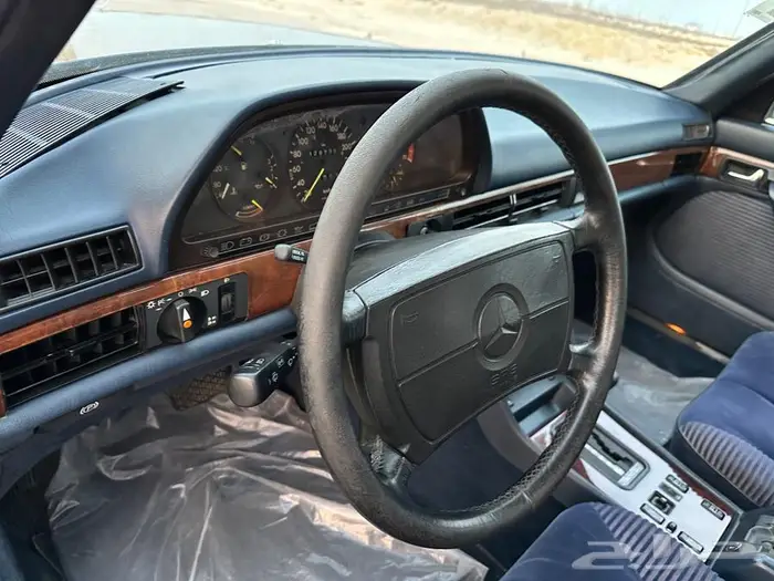 للبيع مرسدس حجم 560 44