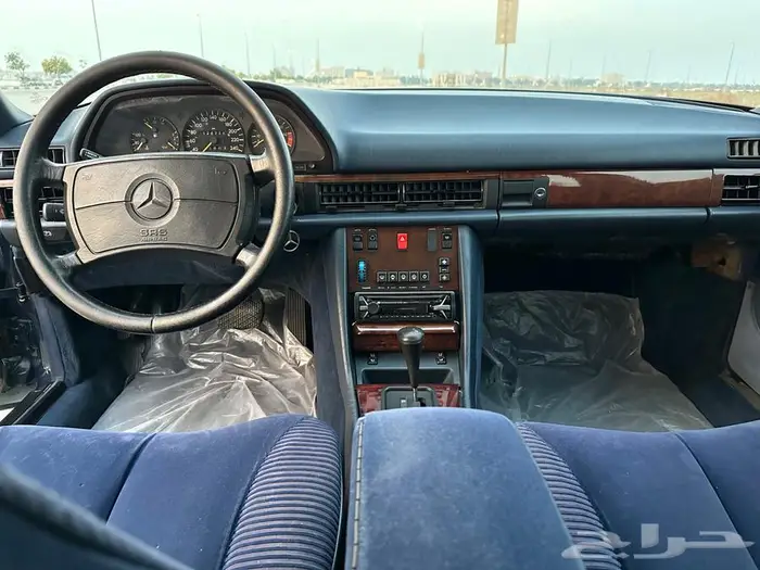 للبيع مرسدس حجم 560 45