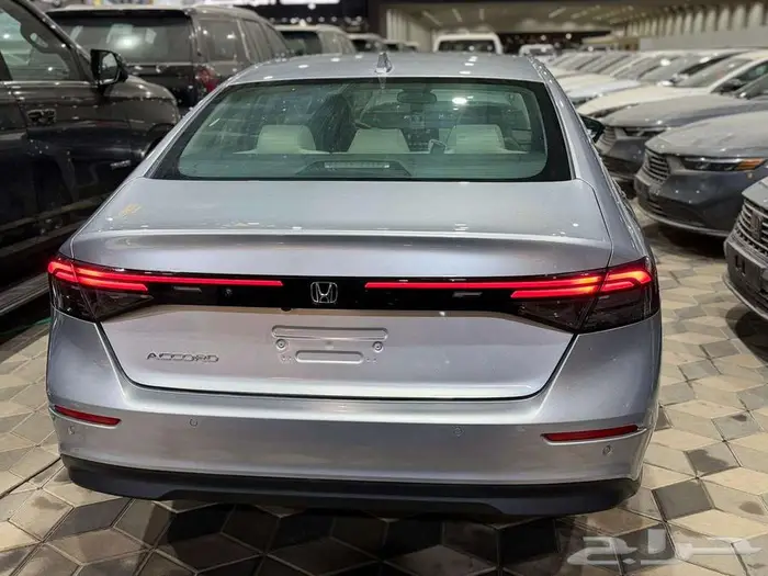 هوندا اكورد ستاندرد LX موديل 2025 10
