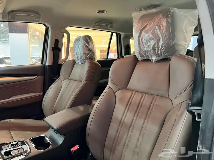 ايسوزو MU-X موديل 2024 فل كامل دبل لدى خالد للسيارات 11