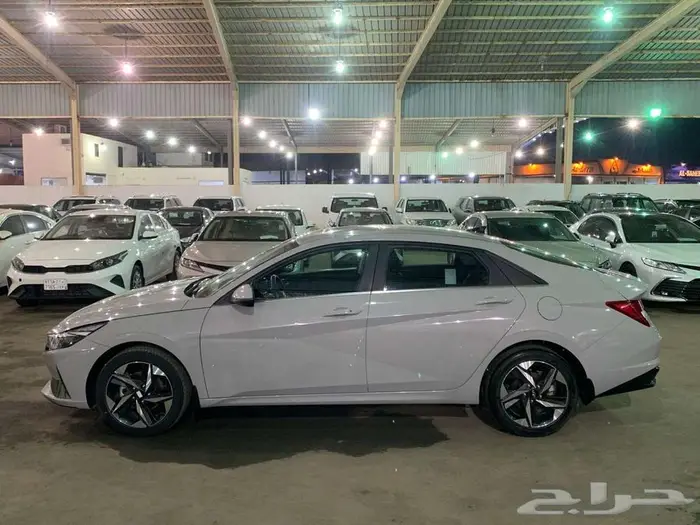 هيونداي النترا موديل 2023 سمارت بلس ( ماكينه 2000 ) 6