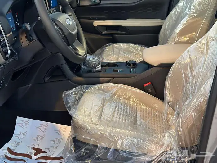 فورد ايفرست موديل 2025 XLS دبل دفع رباعي أصفار 4