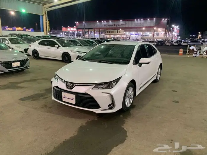 تويوتا كرولا موديل 2024 نص فل ( ماكينه 2000 ) 2