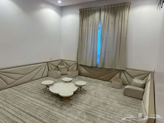 شقة للإيجار ثلاث غرف في حي االتلال 3