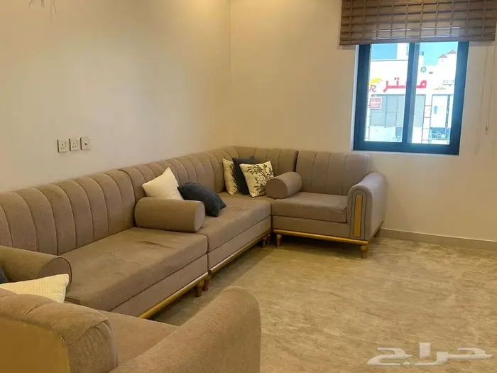 شقة للإيجار ثلاث غرف في حي االتلال 0