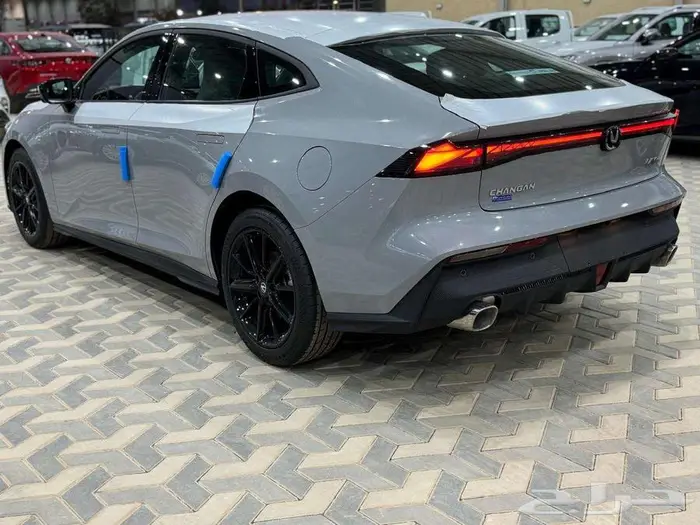 شانجان UNI V ايليت 2026 8