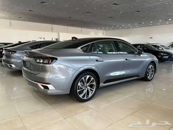 فورد تورس تيتانيوم بنزين 2026 - متاح اقساط و كاش . 3