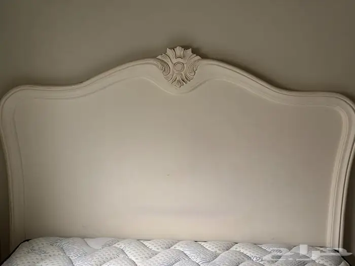 سرير بتصميم كلاسيك مع مرتبه نظيفة من SLEEP HIGH( او بدون ) 3