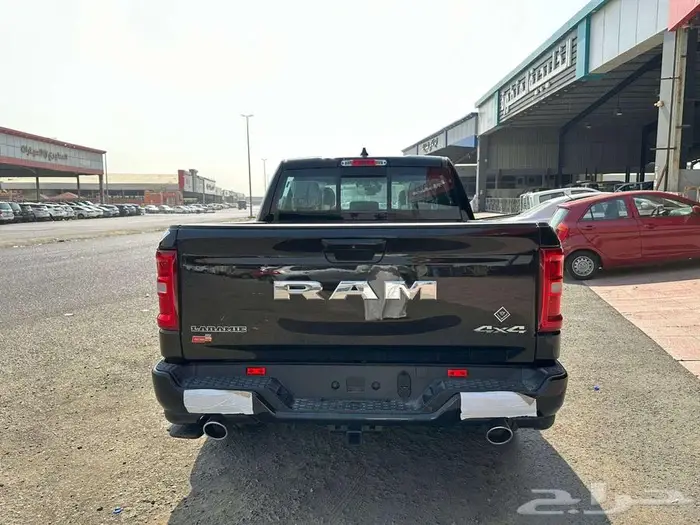 دودج رام لارامي 1500 سبورت غمارتين موديل 2025 14