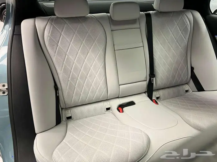 ميرسيدس E 350 موديل 2025 جديدة ب 385 الف ريال 16