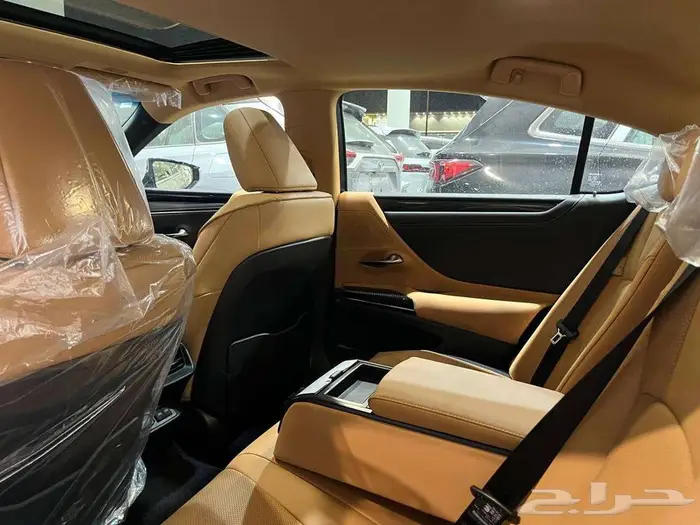 لكزس ES 250 AA ستاندر 2025 سعودي 7
