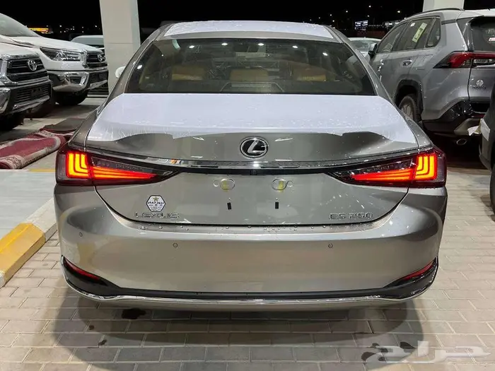 لكزس ES 250 AA ستاندر 2025 سعودي 13