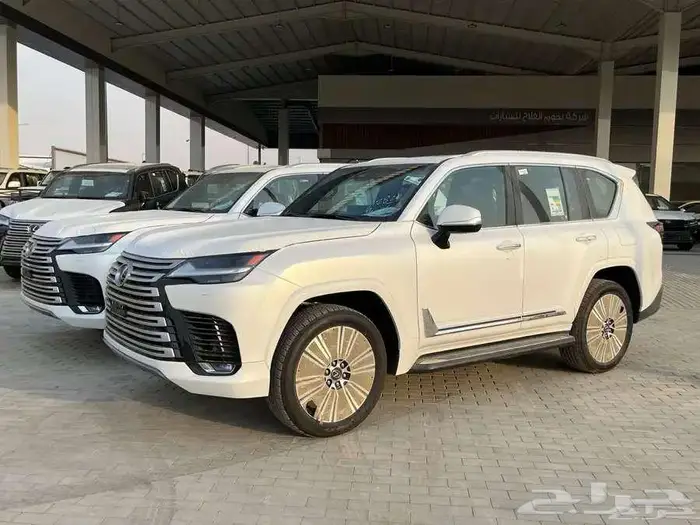 لكزس LX 600 BB فل كامل 2025 سعودي بطاقة جمركية 0