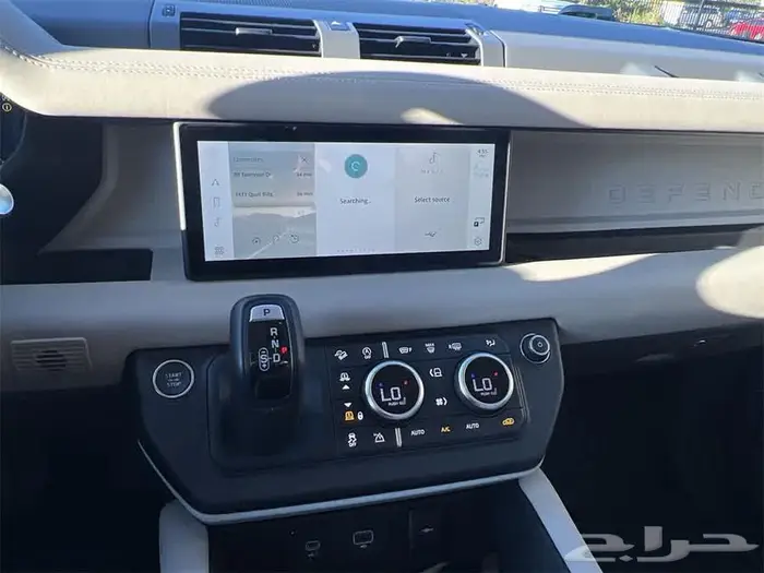 لاند روفر ديفندر 110 2024 V6 8