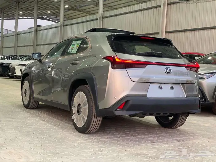 لكزس UX 300 H فل كامل هايبرد 2025 - خليجي - عرض نهايه العام 11