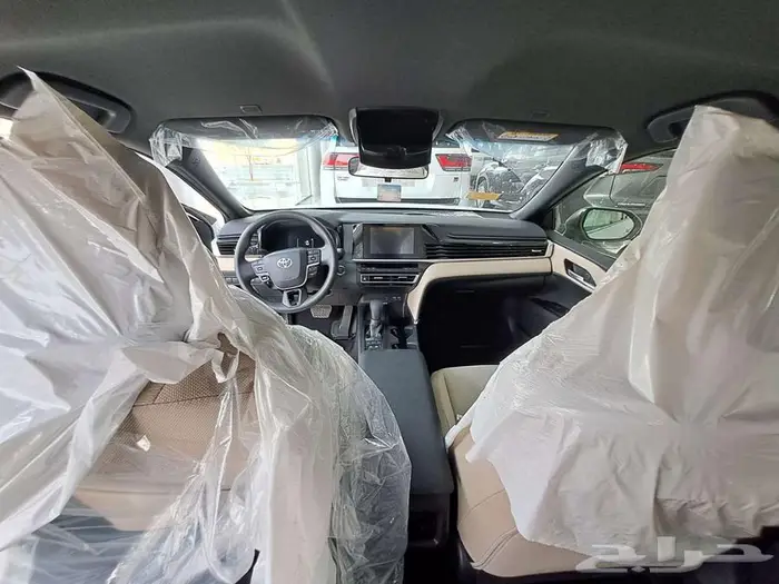 تويوتا كامري E ستاندر هايبرد 2025 11