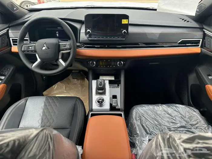 ميتسوبيشي اوتلاندر نص فل و فل كامل 2025 11