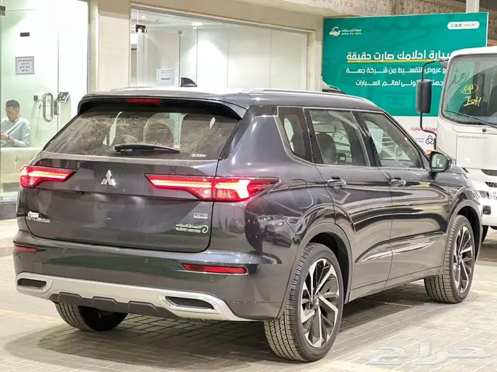 ميتسوبيشي اوتلاندر نص فل وفل كامل7 راكب 2025 20