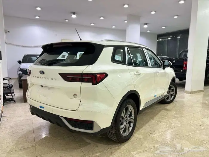 فورد تيرتورى امبيانتي 2025 -أبيض- FORD TERRITORY AMBIENTE 5