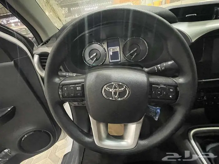 تويوتا هايلوكس غمارتين بنزين S.GLX قير عادي دبل 2025 سعودي 11