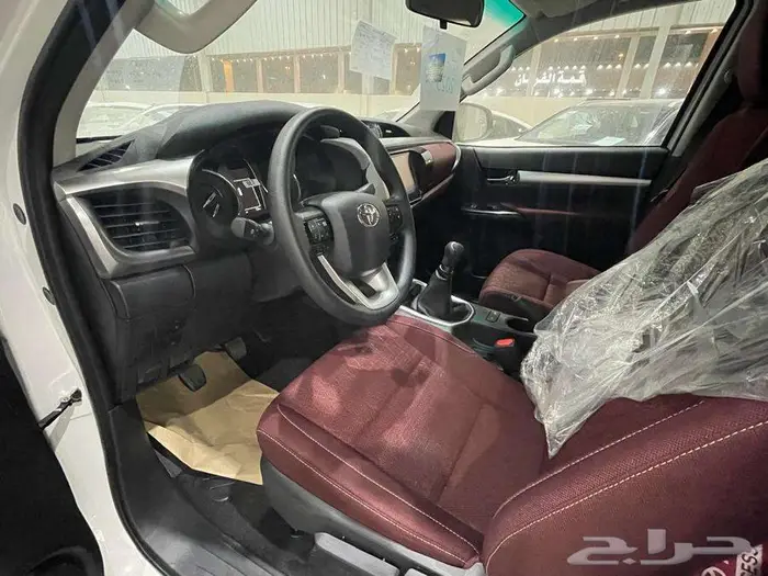 تويوتا هايلوكس غمارتين بنزين S.GLX قير عادي دبل 2025 سعودي 12