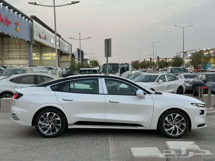 فورد تورس تيتانيوم 2026 اقساط وكاش 3