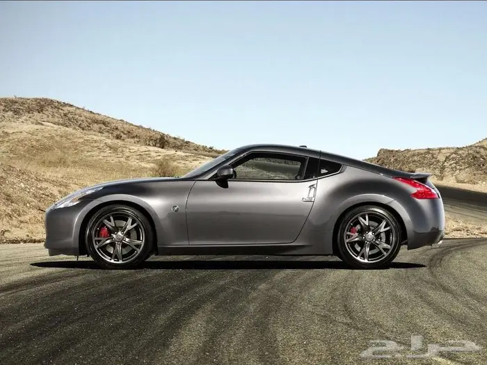 مطلوب 370z لون رصاصي اواحمر قير عادي 0